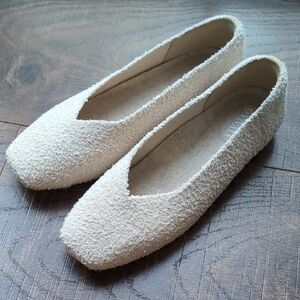 Vivaia Margot Ivory Teddy Ballet Core Flats
